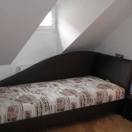 Apartment Paradise Michalska Прага Стая снимка
